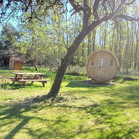 Les Du Veau Kamp alanı *