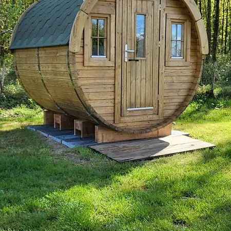 Les Du Veau Kamp alanı Morannes sur Sarthe-Daumeray